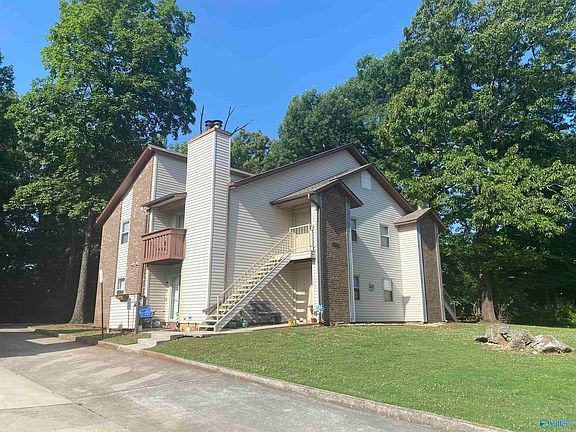 3rd image of 3621 Crestview Dr NW