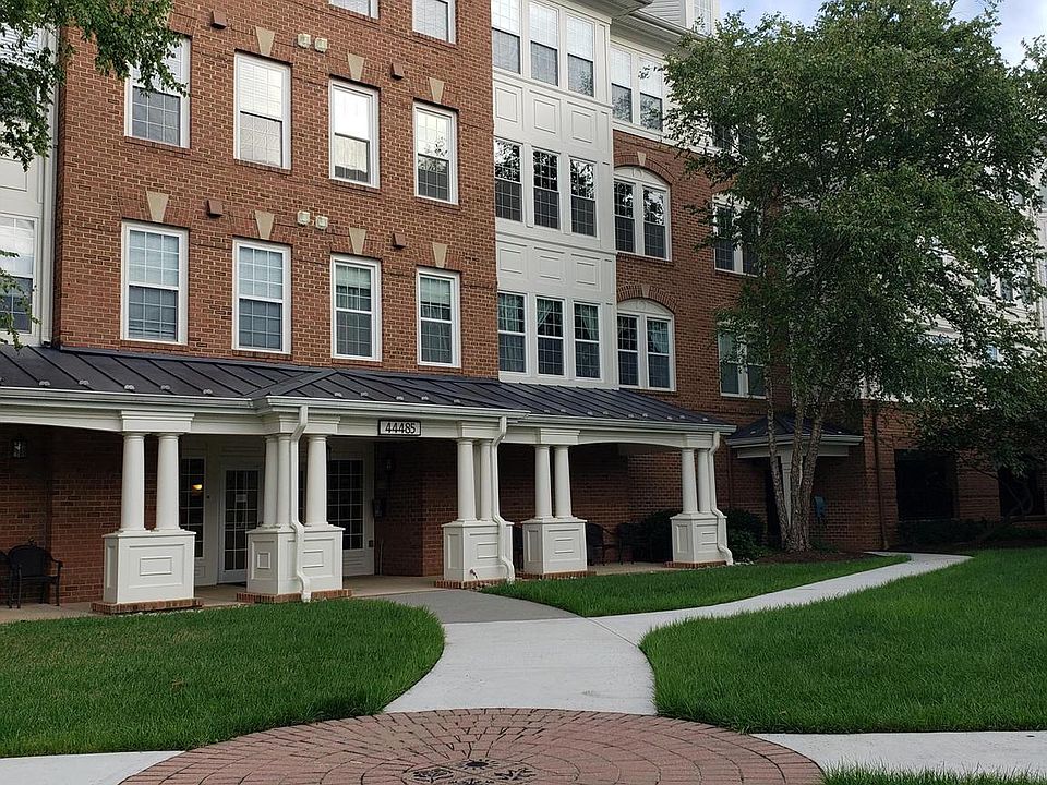 1st image of 44485 Chamberlain Ter Unit 201