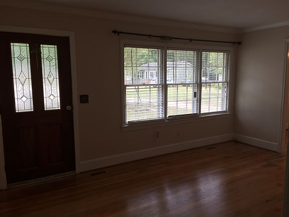 House sits in cud de sac.