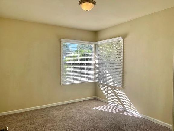 2nd image of 212 S 1st Ave