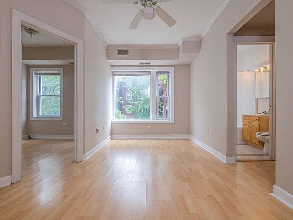 3rd image of 738 W Briar Pl APT 402