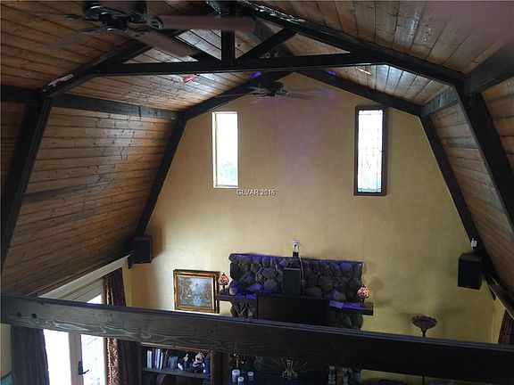 4th image of 2940 E Serene Ave