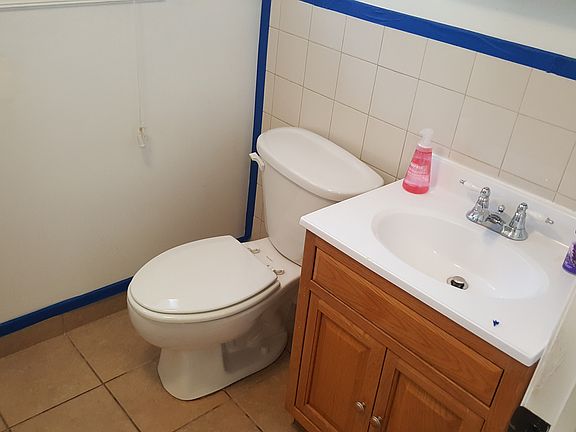 5th image of 2341 W Foster Ave #G