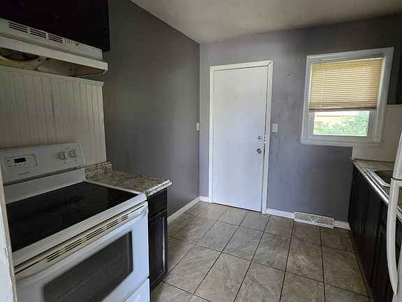 4th image of 807 SW 6th St #805