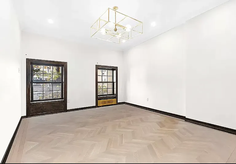 121 E 37th St #4B — Photo 1