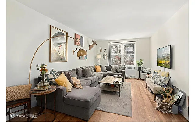 Rented by Douglas Elliman | media 16