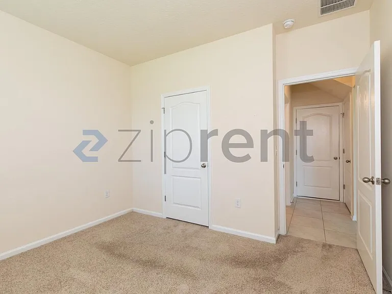 86135 Railway Pl — Photo 17
