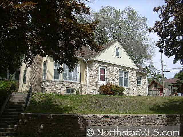 1st image of 2616 Farwell Avenue N