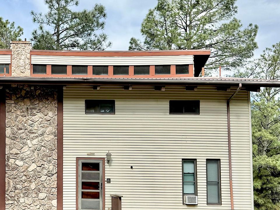 1st image of 220 Lookout Dr #J-1