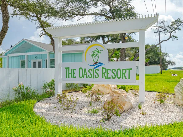 109 Mirage Ln, Rockport, TX 78382