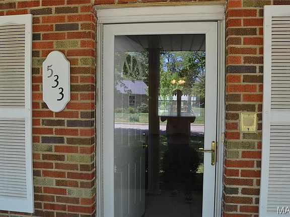 2nd image of 533 Hillsboro Rd