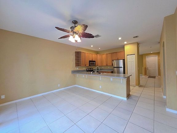 2nd image of 4434 Lake Lucerne Cir