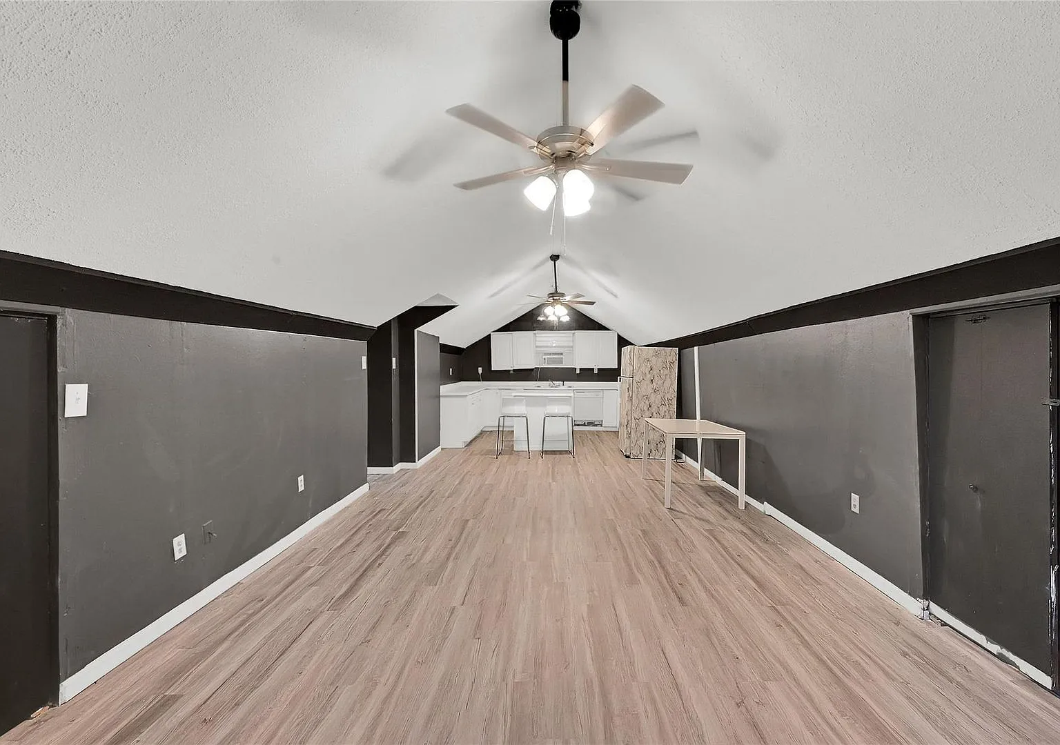 310 N Rock Island St — Photo 3