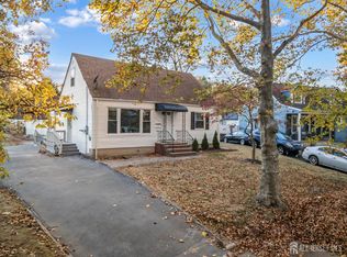 550 Albermarle St, Rahway, NJ 07065