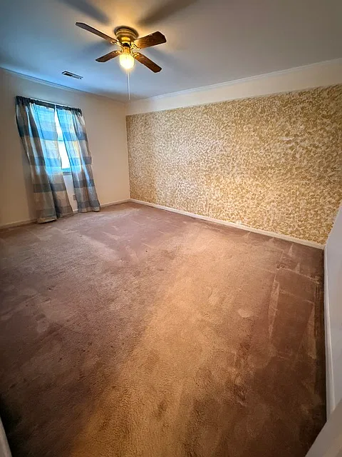 4 bed, 2900 sqft, $2,500 — Photo 2