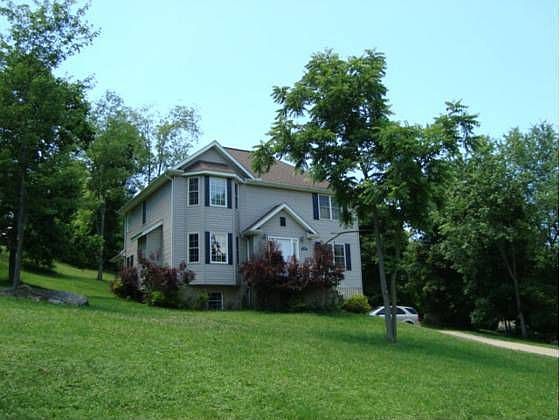 1st image of 120 Thistledown Ln
