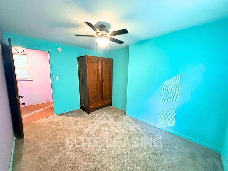 1029 SW Woodward Ave — Photo 6