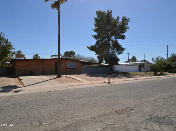 7118 E Elbow Bay Dr, Tucson, AZ 85710