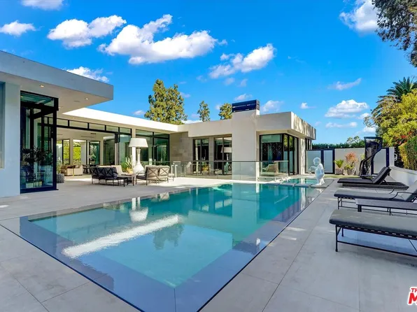 1049 Loma Vista Dr, Beverly Hills, CA 90210