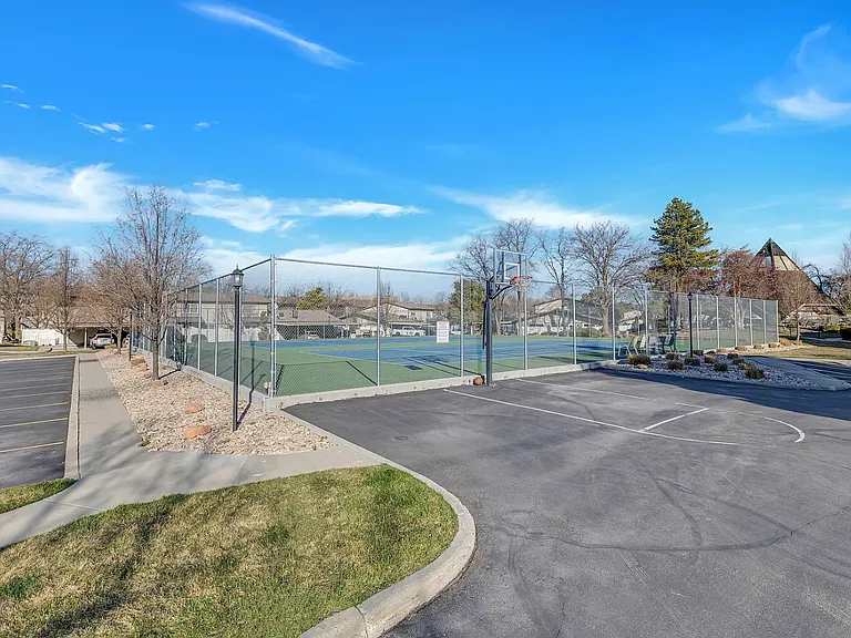 5704 S Waterbury Way #H — Photo 21