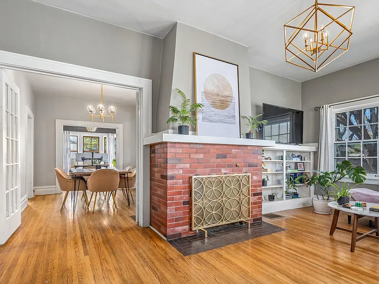 2323 W Regan Ave — Photo 3
