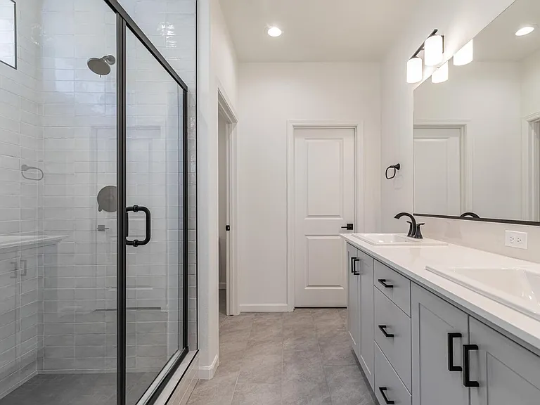 697 Philip Way — Photo 22