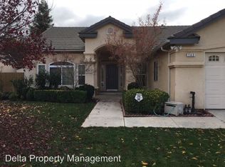 742 W Palo Alto Ave, Clovis, CA