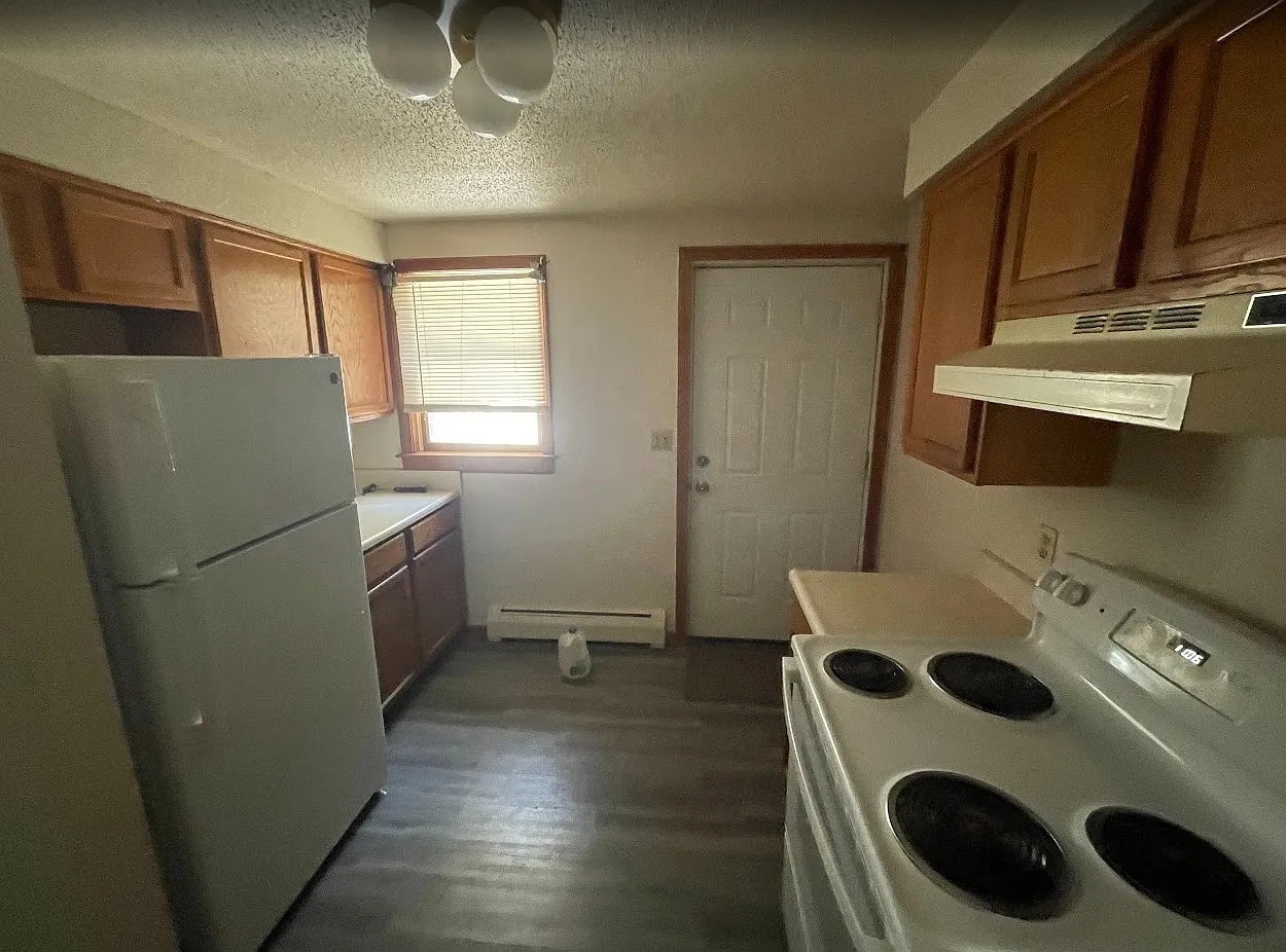 1 bed, 634 sqft, $1,300 — Photo 3