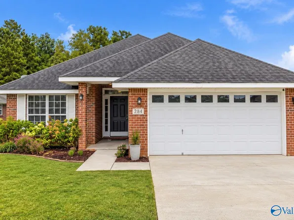 284 Shadow Ct SW, Huntsville, AL 35824