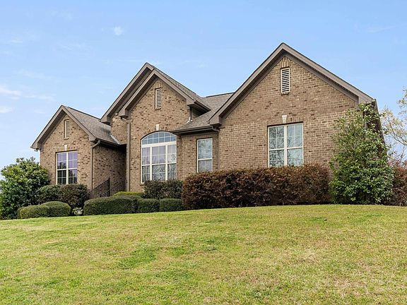 3rd image of 2028 Shadow Oaks Cir