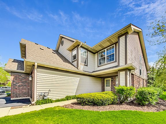 2nd image of 1999 Persimmon Ct Unit 1999