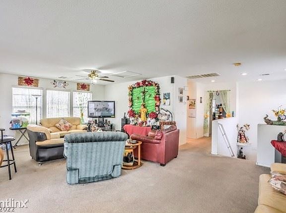 5th image of 10045 Mystic Lake Ave