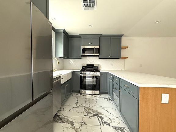 3rd image of 645 S Fetterly Ave #647-1/2