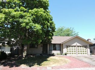 698 Granite Pl, Springfield, OR 97477