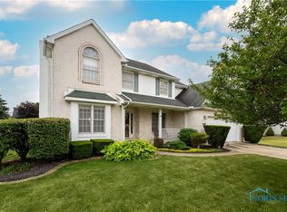 26582 Carronade Dr, Perrysburg, OH 43551
