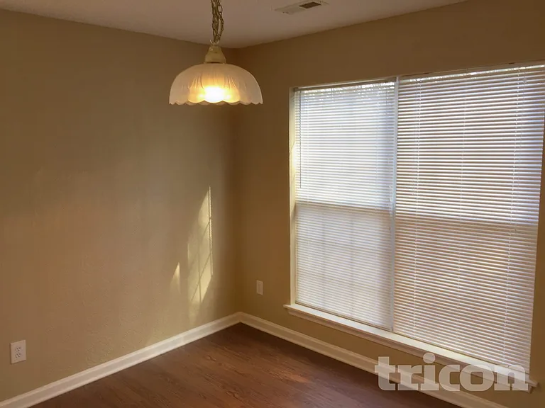 10347 Battle Ct — Photo 6