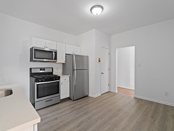 3rd image of 84 W 25th St APT B2