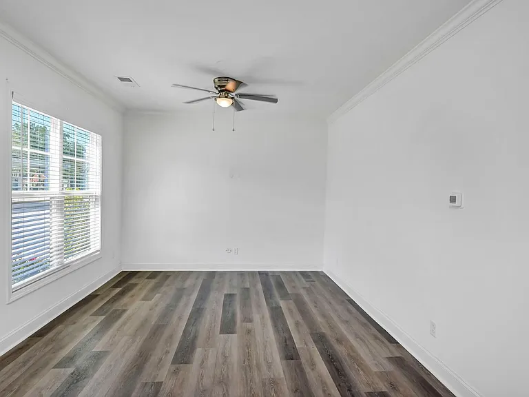 2035 Rosewood Dr — Photo 6