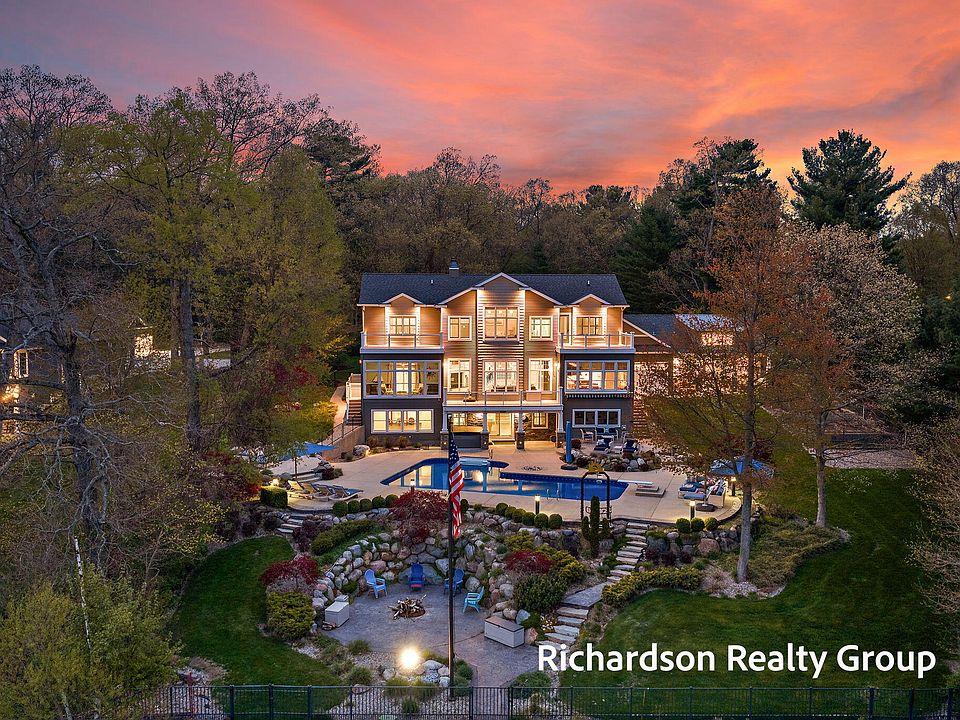 1st image of 15074 Mercury Dr