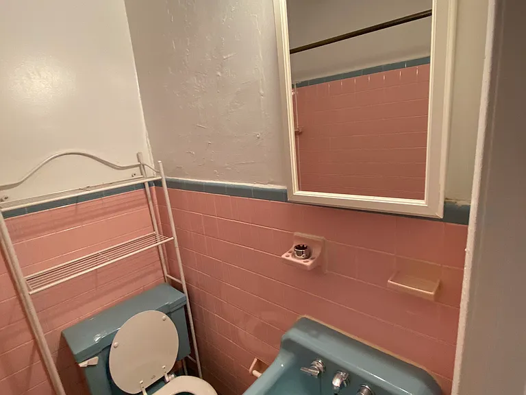 1525 Spruce St #4F — Photo 7