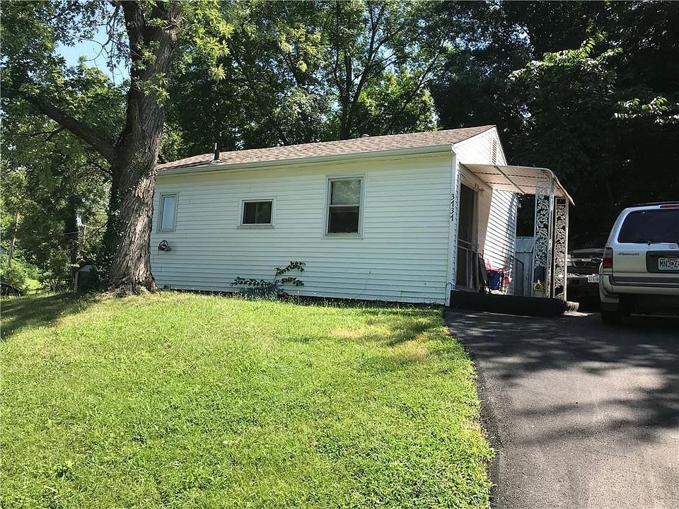 2nd image of 3743 NE 43rd Ter