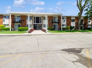 9500 Dee Rd #106F, Des Plaines, IL 60016