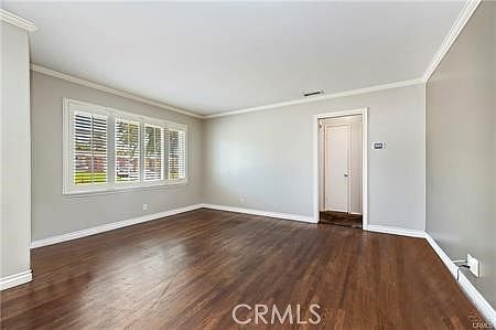 4th image of 823 Filbert St