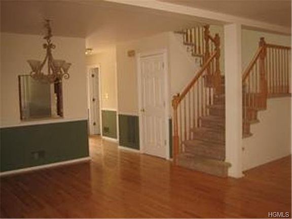 5th image of 17 Rockledge Dr Unit 17