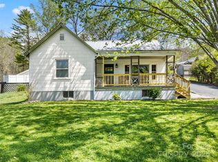 377 Cabin Rd, Spruce Pine, NC 28777