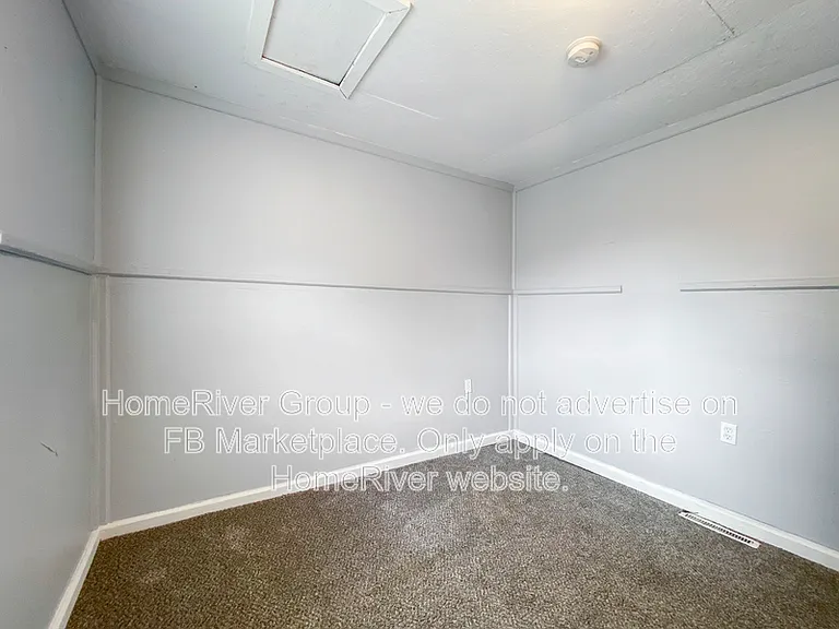 2304 Walnut St — Photo 8