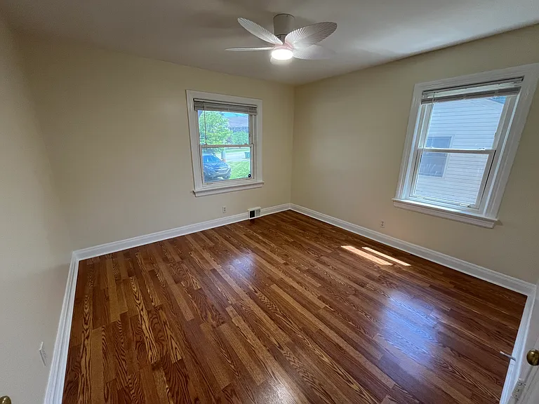 8212 Whipps Mill Rd — Photo 11