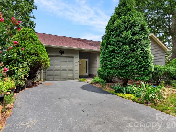 16 Spring Hollow Cir, Asheville, NC 28805