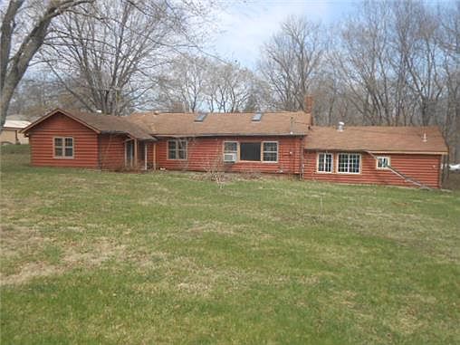 4th image of 210 Campbell Dr