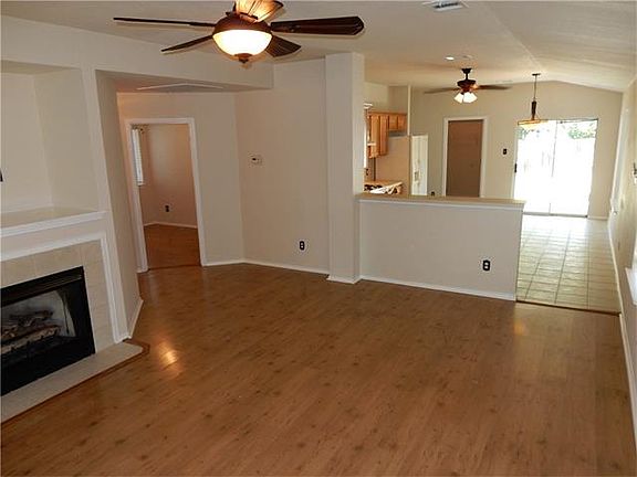 5th image of 14304 Alderminster Ln